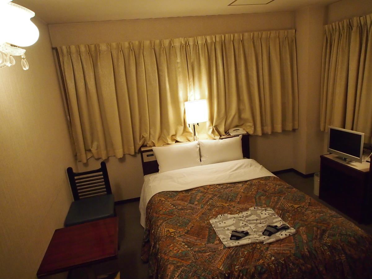 Business Hotel Shusenkaku Kiotó Kültér fotó