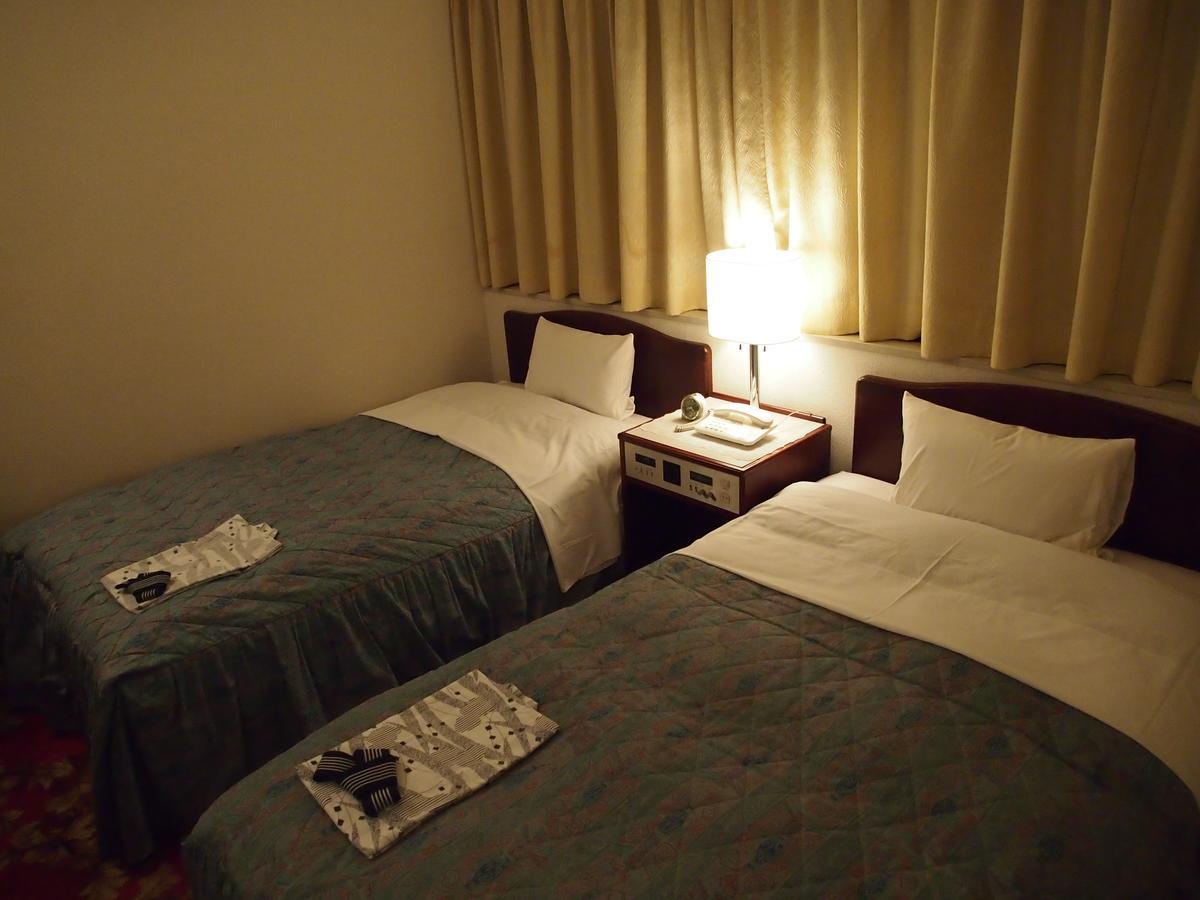 Business Hotel Shusenkaku Kiotó Kültér fotó